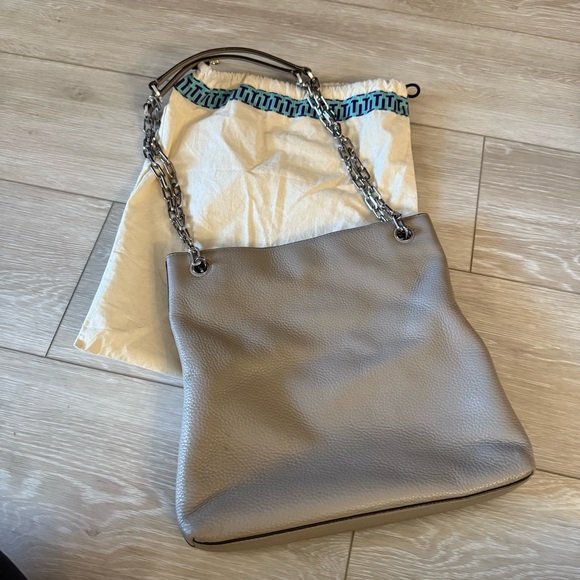 Tory Burch Frida Swingpack pebble Leather Shoulder Crossbody Bag Purse silver - Picture 6 of 11